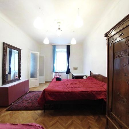 Casa Antica - Historical Apartment In Old City Center ترييستي الغرفة الصورة