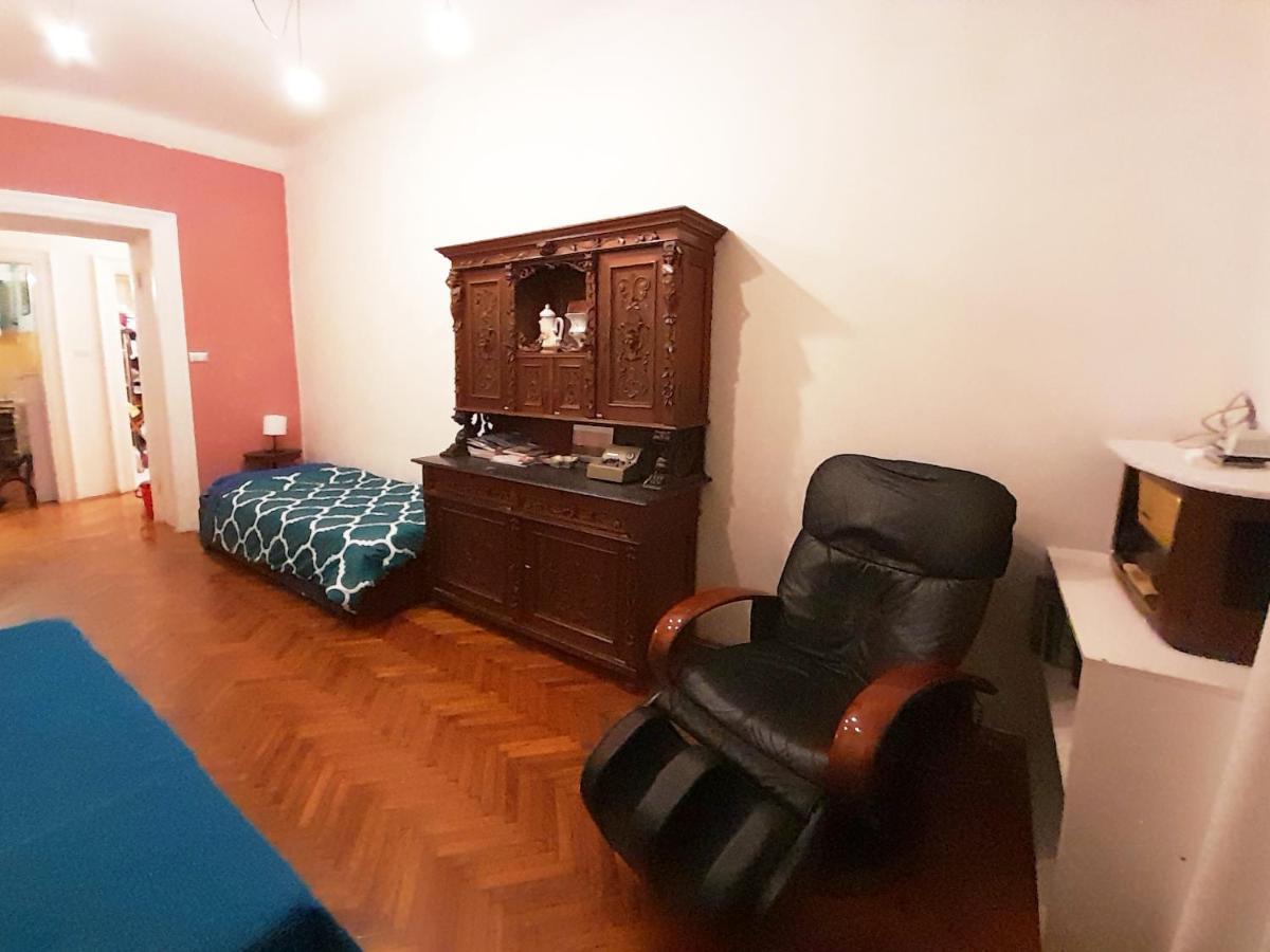 Casa Antica - Historical Apartment In Old City Center ترييستي المظهر الخارجي الصورة