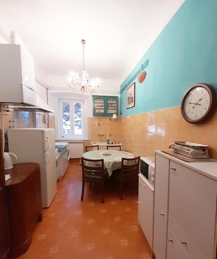 Casa Antica - Historical Apartment In Old City Center ترييستي المظهر الخارجي الصورة